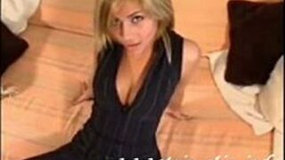 amazing young girl with a brilliant body gets naked! HOT & sexy porn video