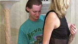 Sexy mom fuck porn video